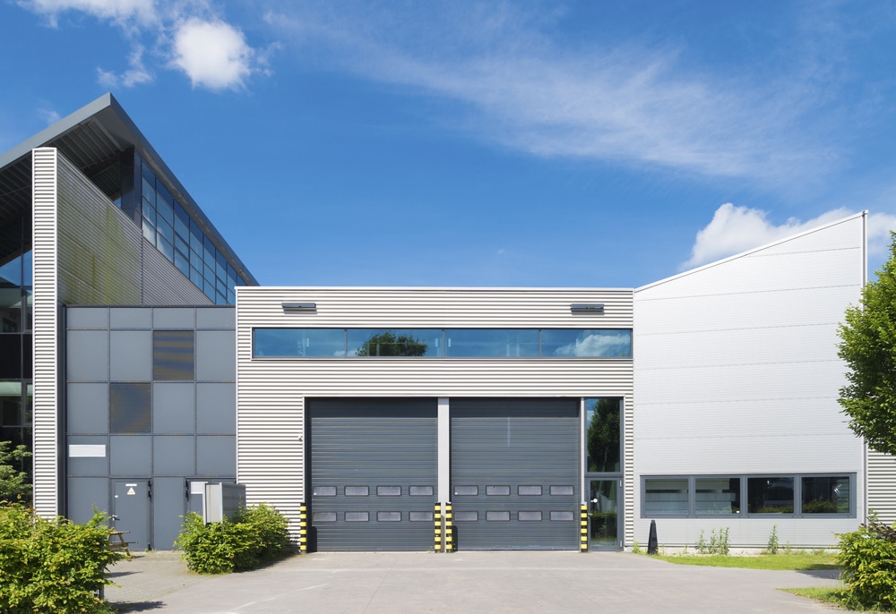 Net effective rent or occupancy cost is what seasoned commercial real estate brokers must focus on, instead of base rent or asking rent, per Tim Vi Tran